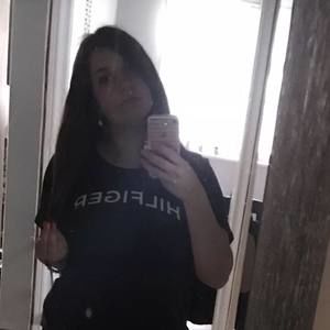 Meet your Posher, Alexandra